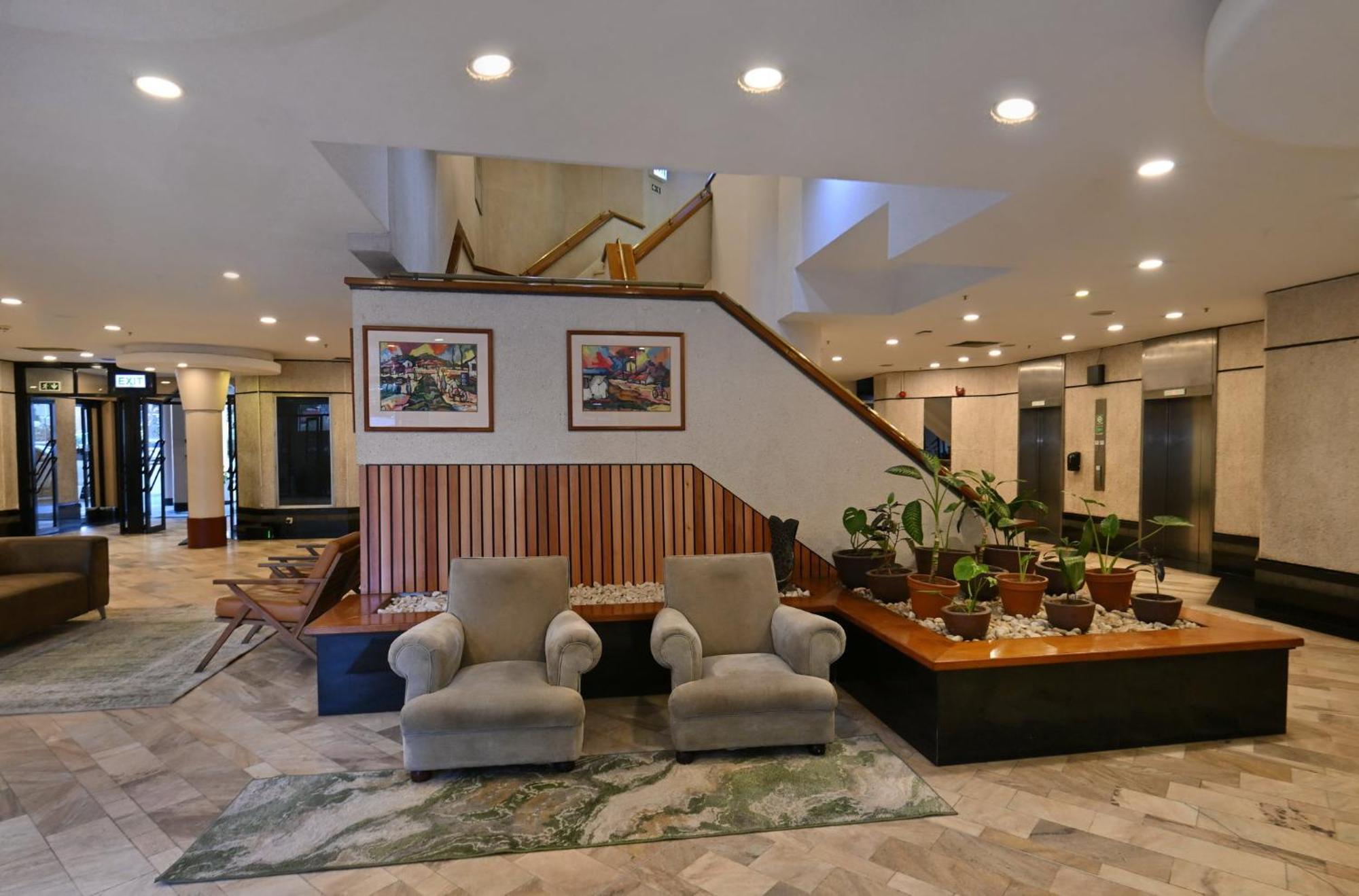 Holiday Inn - Harare By Ihg Bagian luar foto