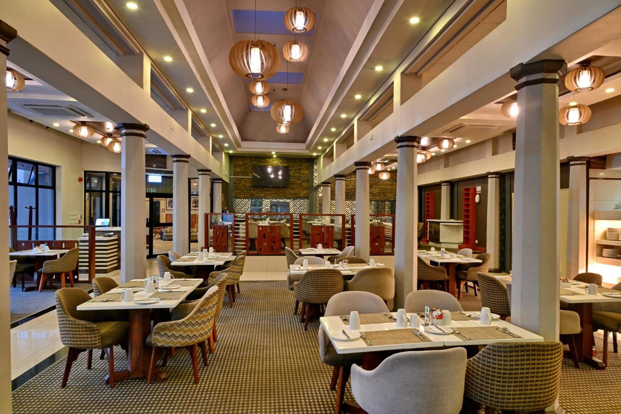Holiday Inn - Harare By Ihg Bagian luar foto