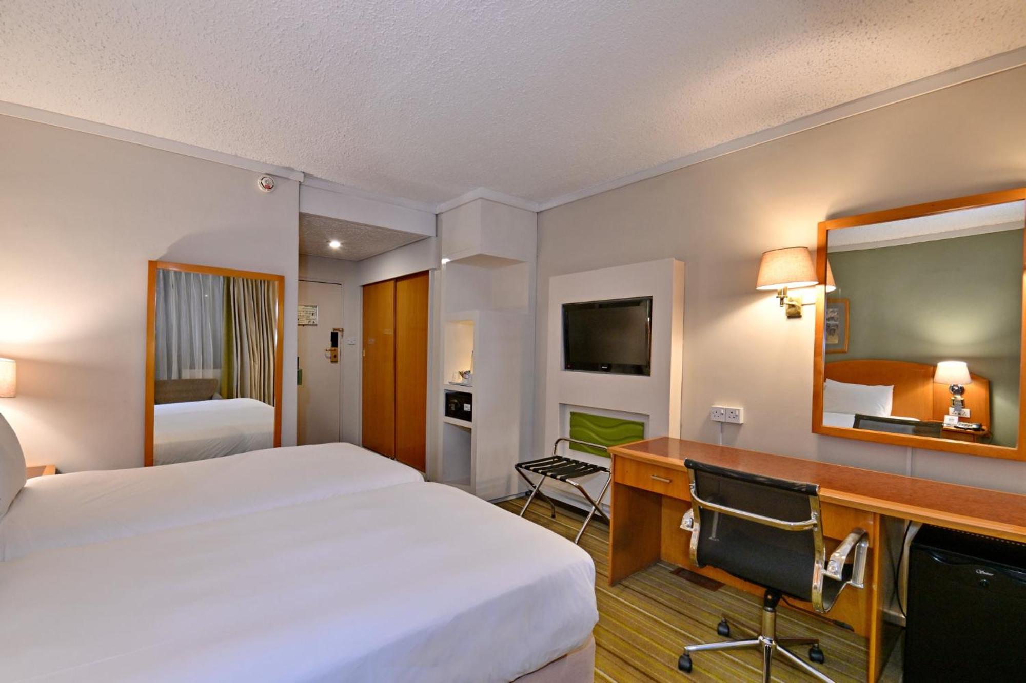Holiday Inn - Harare By Ihg Bagian luar foto