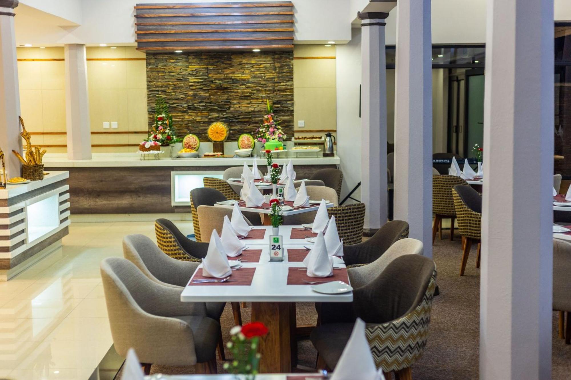 Holiday Inn - Harare By Ihg Bagian luar foto