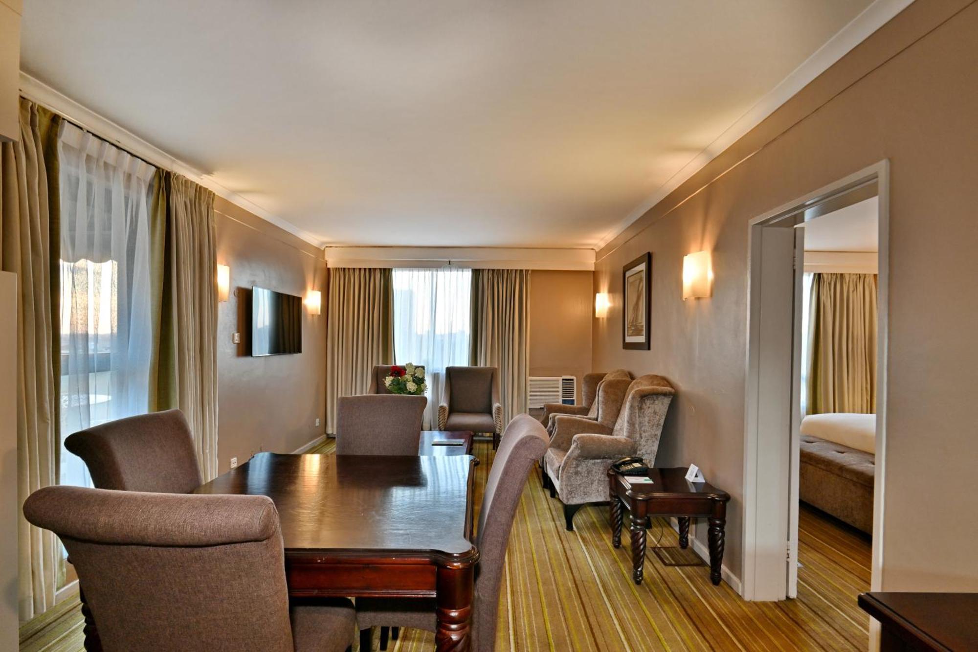 Holiday Inn - Harare By Ihg Bagian luar foto