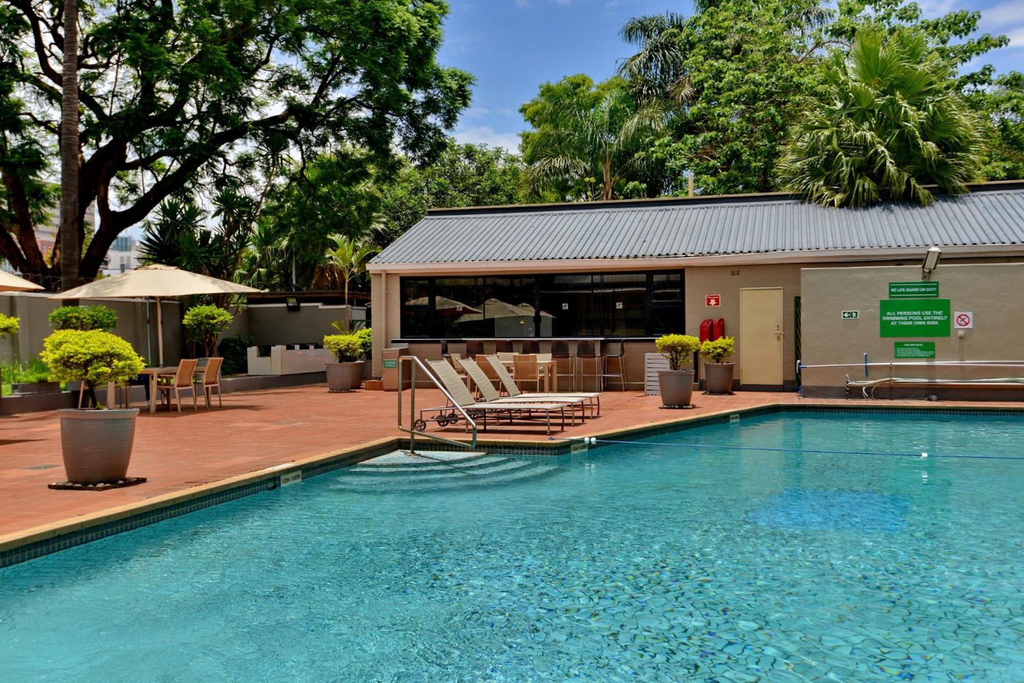 Holiday Inn - Harare By Ihg Bagian luar foto