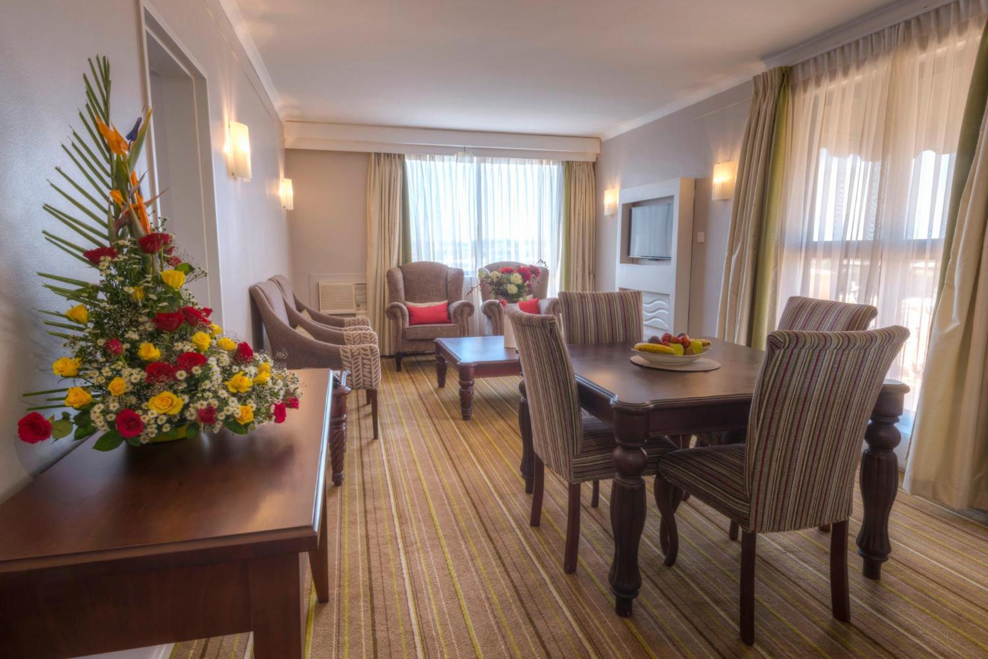 Holiday Inn - Harare By Ihg Bagian luar foto
