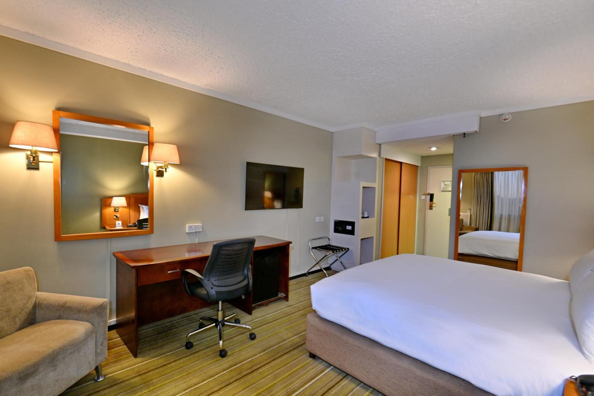 Holiday Inn - Harare By Ihg Bagian luar foto