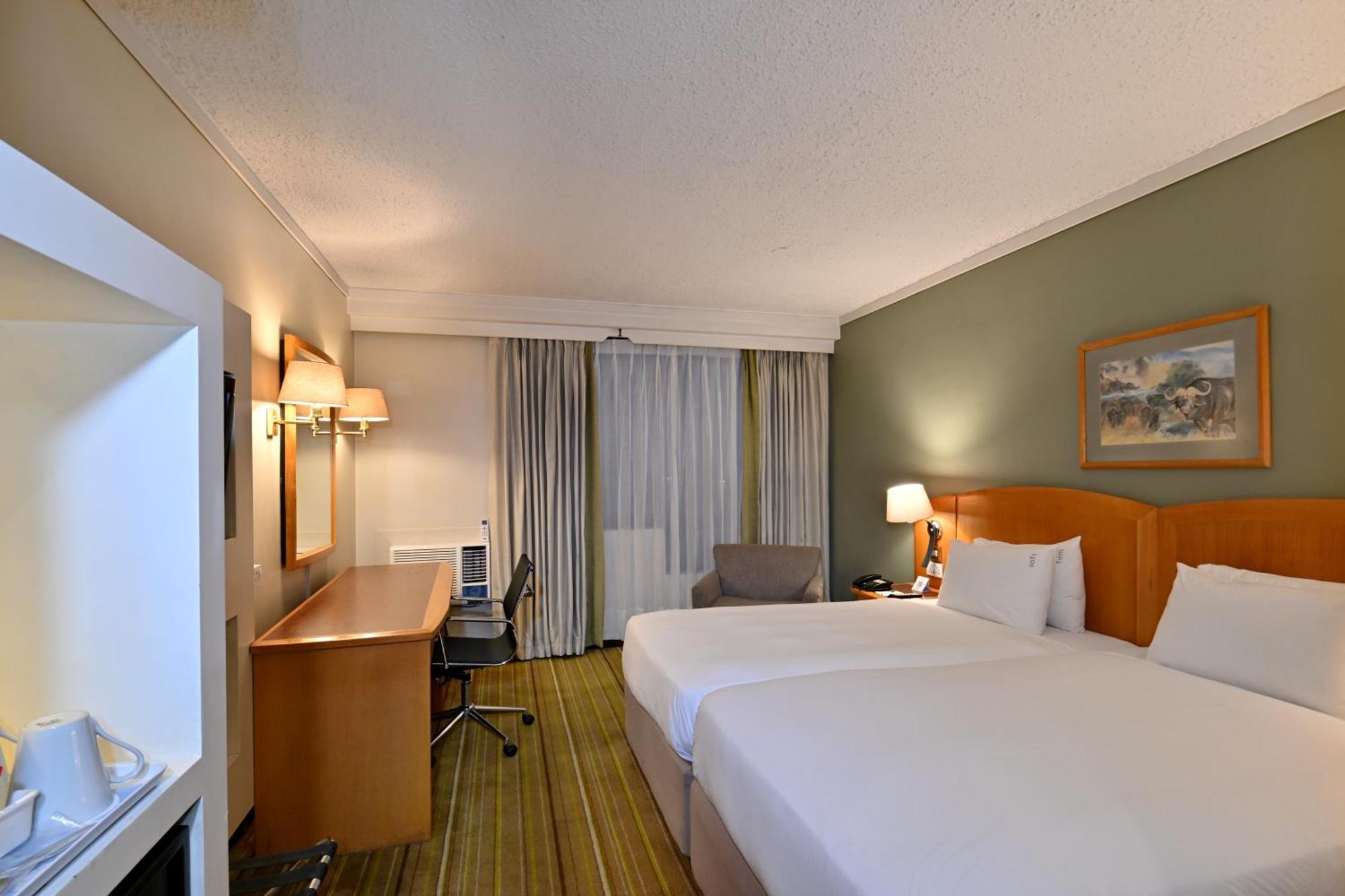Holiday Inn - Harare By Ihg Bagian luar foto