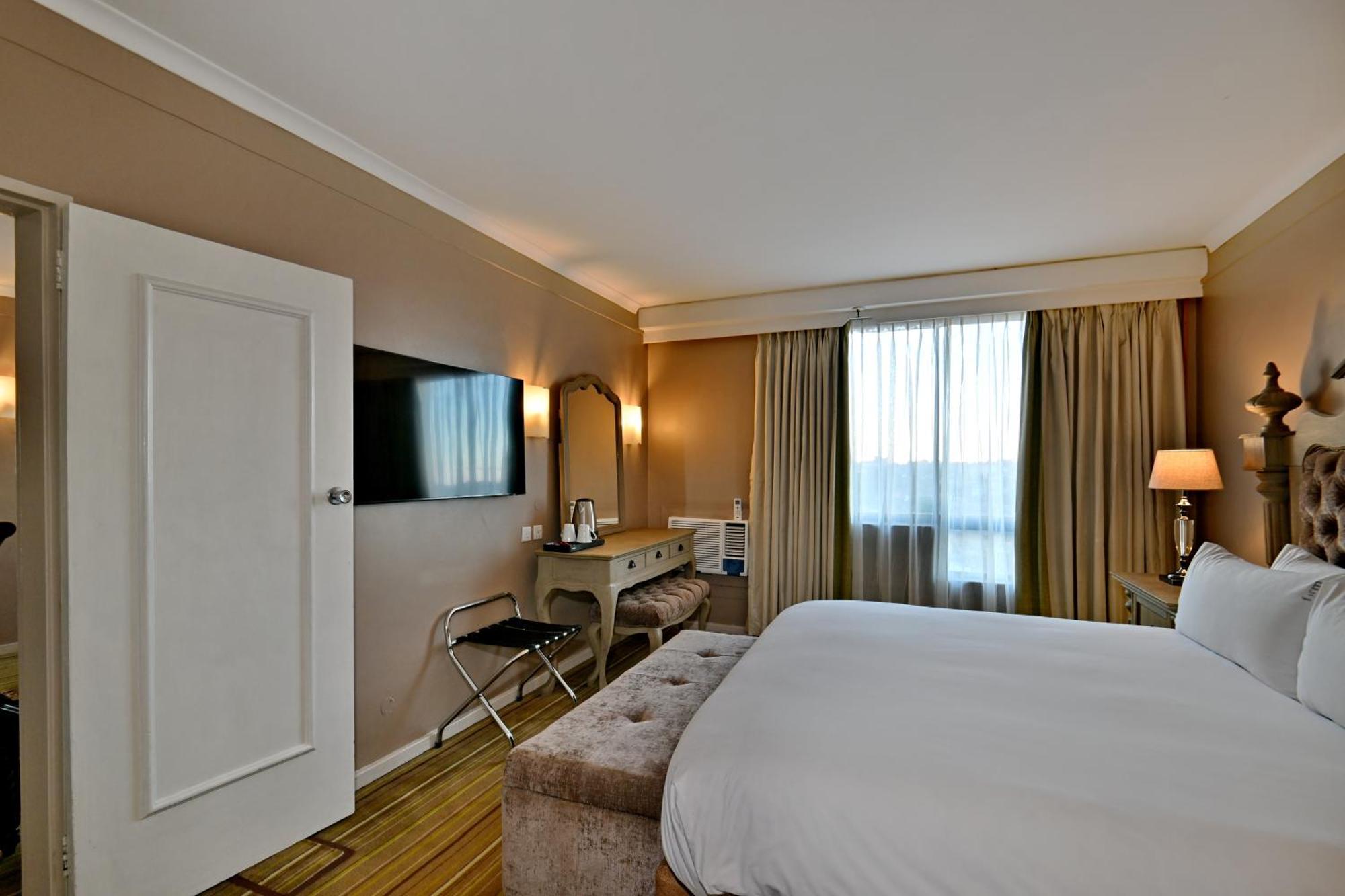 Holiday Inn - Harare By Ihg Bagian luar foto