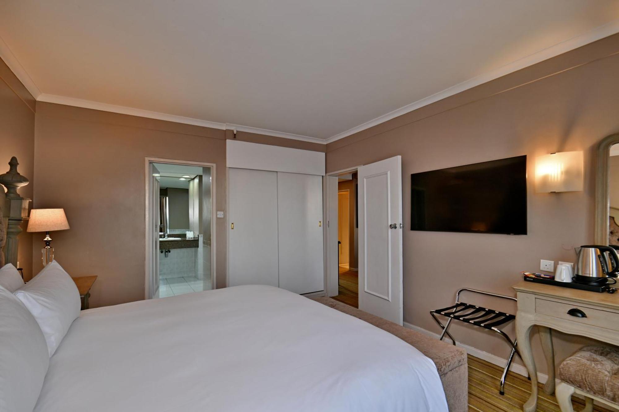 Holiday Inn - Harare By Ihg Bagian luar foto